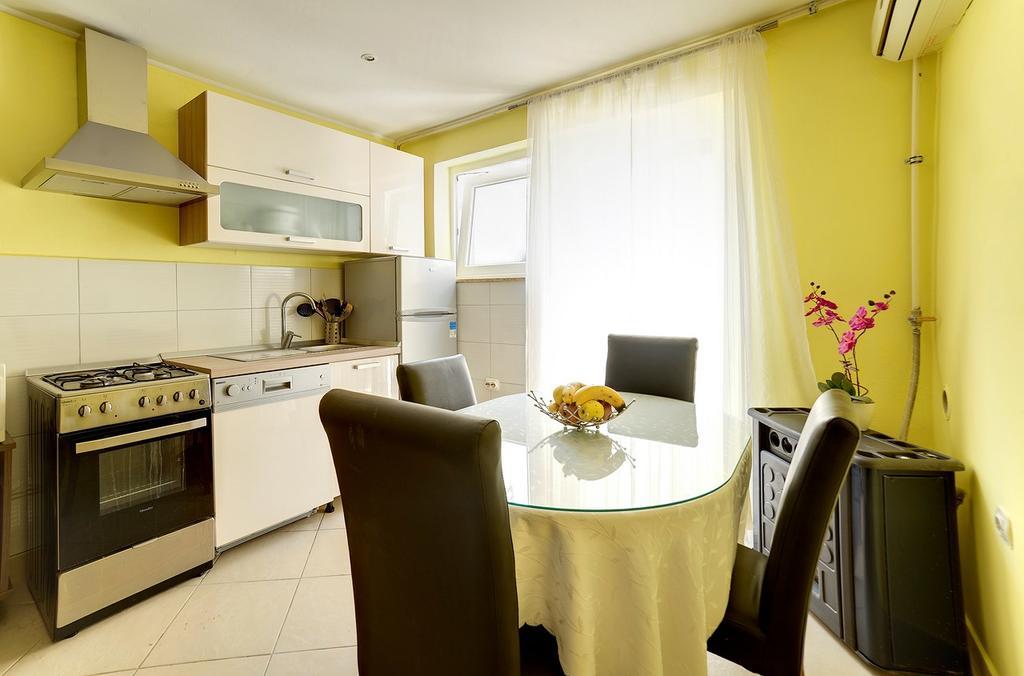 Apartments Tereza 1352 Пула Екстериор снимка